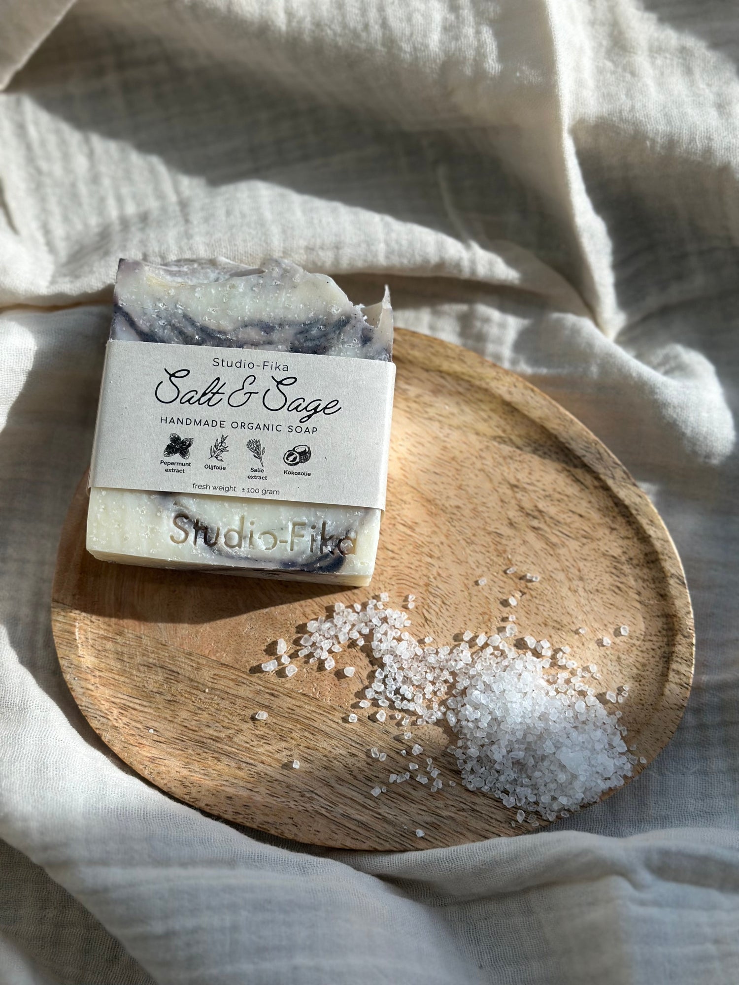 Handgemaakte natuurlijke zeep van Studio-Fika, gemaakt met plantaardige oliën en boters